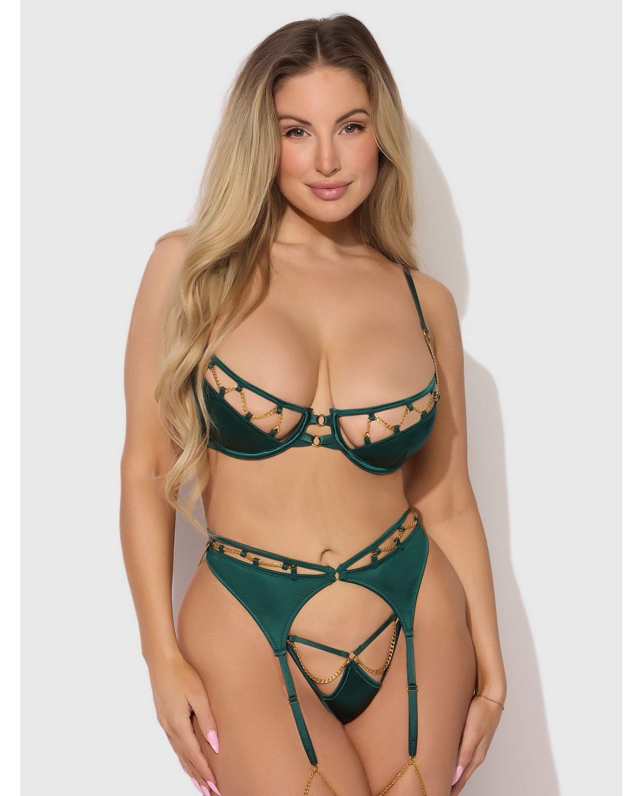 Conjunto de sujetador push-up y cinturón de liguero de satén con cadena Evangeline para tallas grandes, verde
