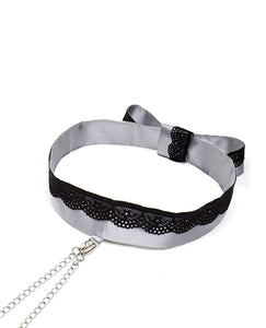 Fifty Shades Of Grey Play Nice Halsband und Nippelklemmen aus Satin und Spitze