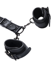 Bild in den Galerie-Viewer laden, Bondage Bliss Locking Harness Collar mit Handgelenk-Restriktionen Schwarz
