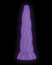 Cargue la imagen en el visor de la galería, Dildo Morado Brilla en la Oscuridad para el Placer Nocturno Definitivo
