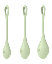 Încărcați imaginea în vizualizatorul Galerie, Set de antrenament Kegel Satisfyer Yoni Power 2 Ball - Verde deschis
