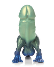 Carica l&#39;immagine nel visualizzatore Galleria, Dino Delight: Dildo di silicone glitterato a forma di dinosauro con base a ventosa
