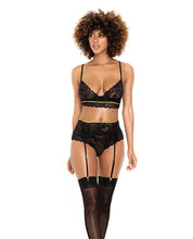 Bild in den Galerie-Viewer laden, Lace Underwire Bra, Thong &amp; Garterbelt W/lace Up Detail Black
